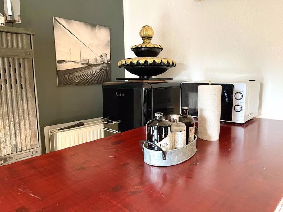 - Chilliges Zimmer In Dusseldorf Mit Balkon & Kuche; Big Tv And Bed - Exterior foto